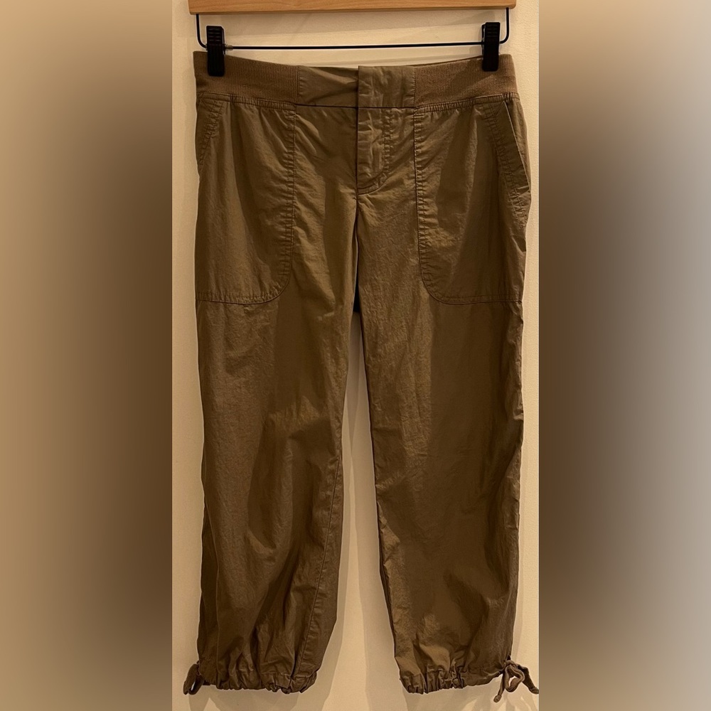 LOFT Lounge lightweight cargo pants with stretch waist & elastic ankles Size 0